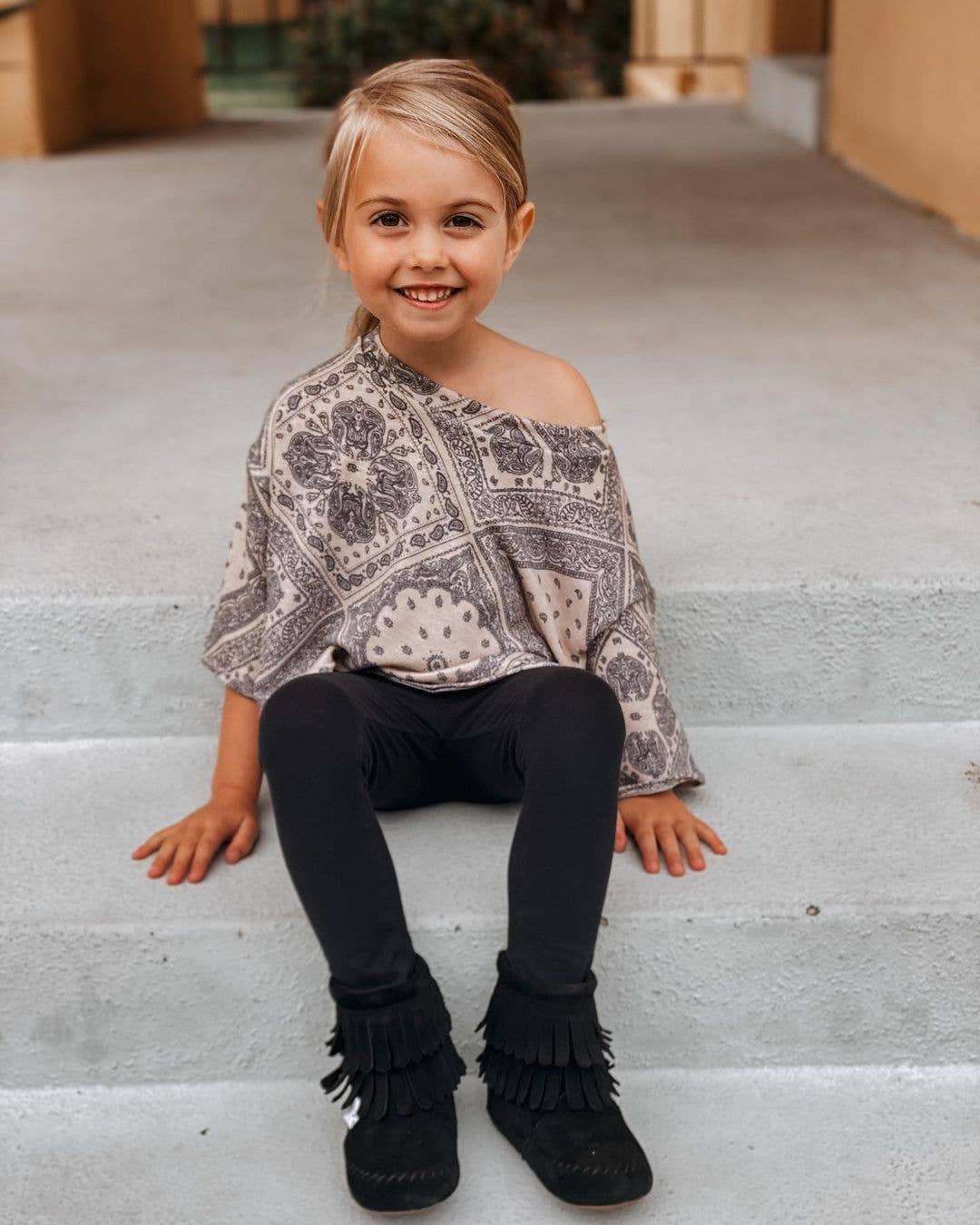 The Cozy Boot: Taupe / 6 (Barefoot Sole)