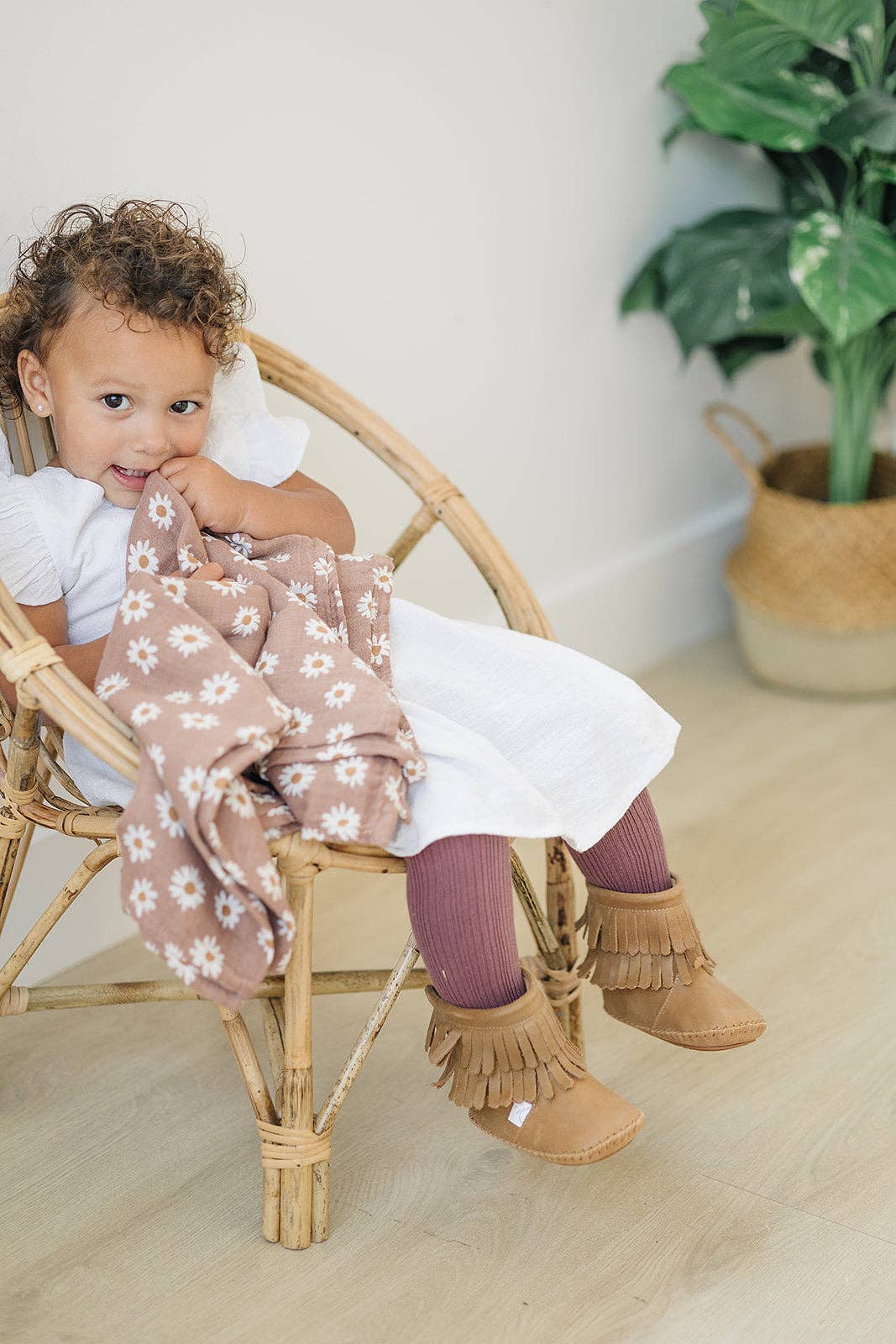 The Cozy Boot: Taupe / 5 (Barefoot Sole)