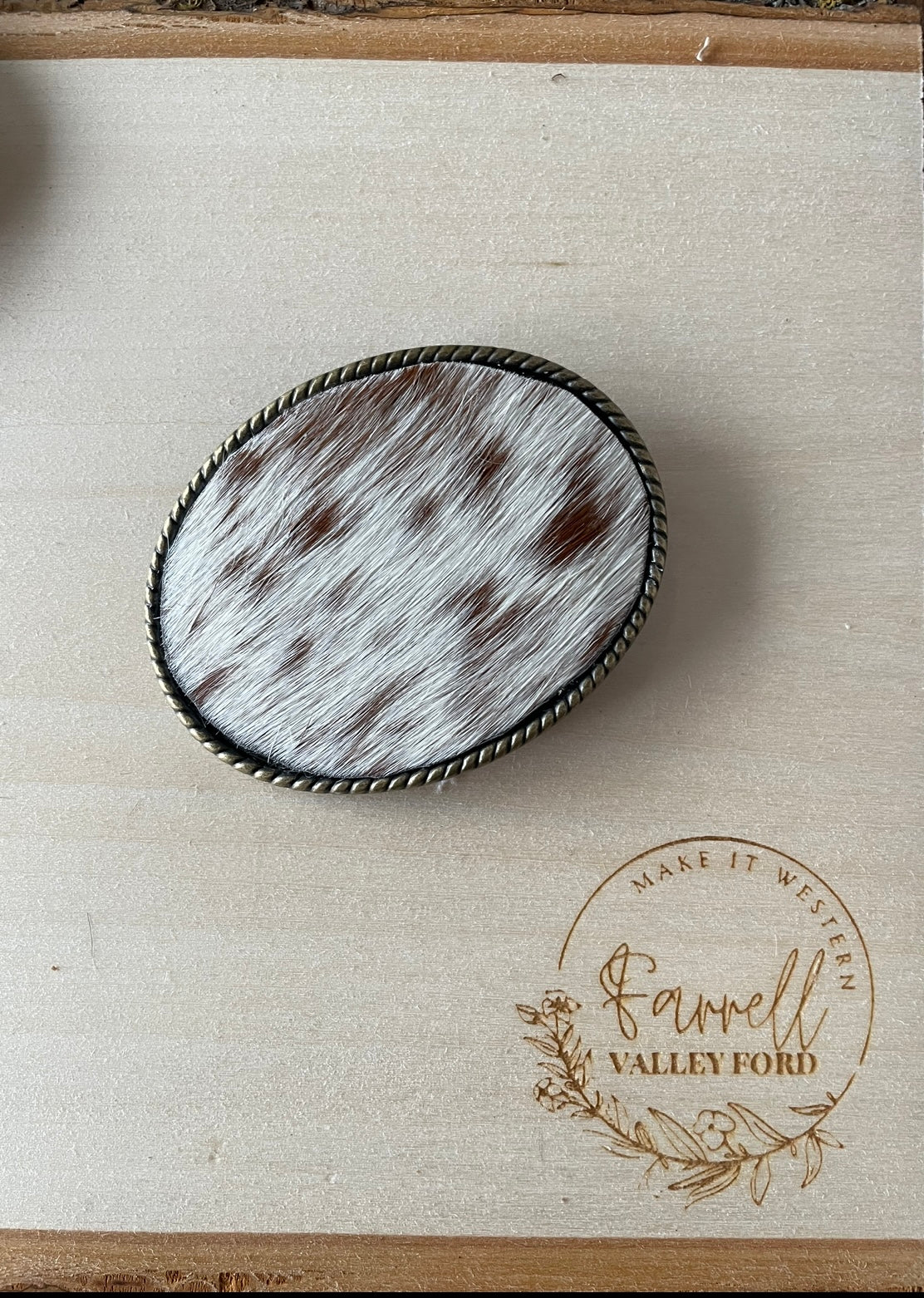 Rope Edge Spotted Hair on Hide Buckle